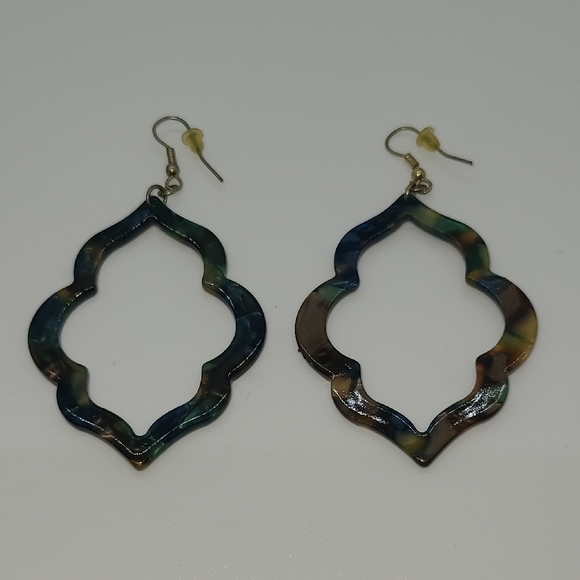 Elegant Multicolor Dangle Earrings - Picture 3 of 3